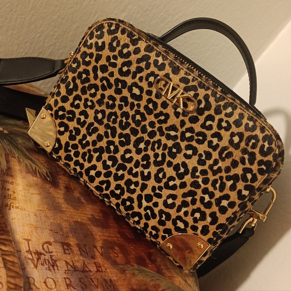 NWOT Luxury Michael Kors Leopard Print Crossbody Bag - Black and Gold